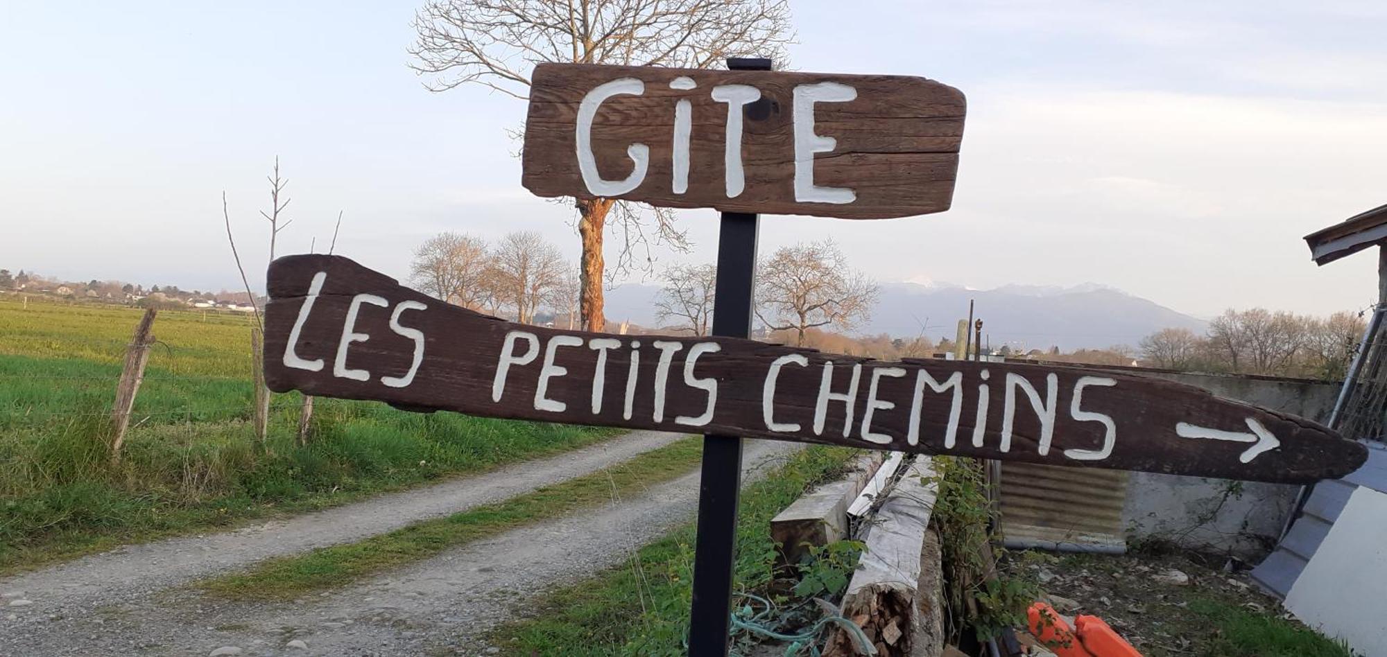 Gite Les Petits Chemins Ledeuix Bilik gambar